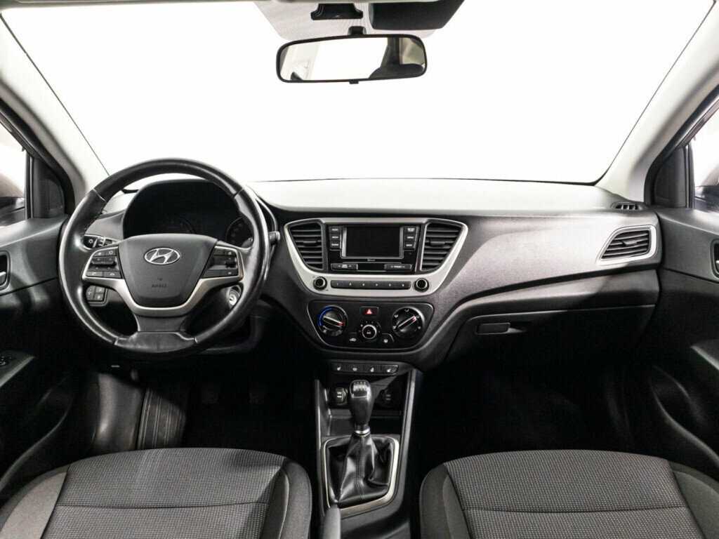 Купить Hyundai Solaris, 2018, 69 341 км, фото №13