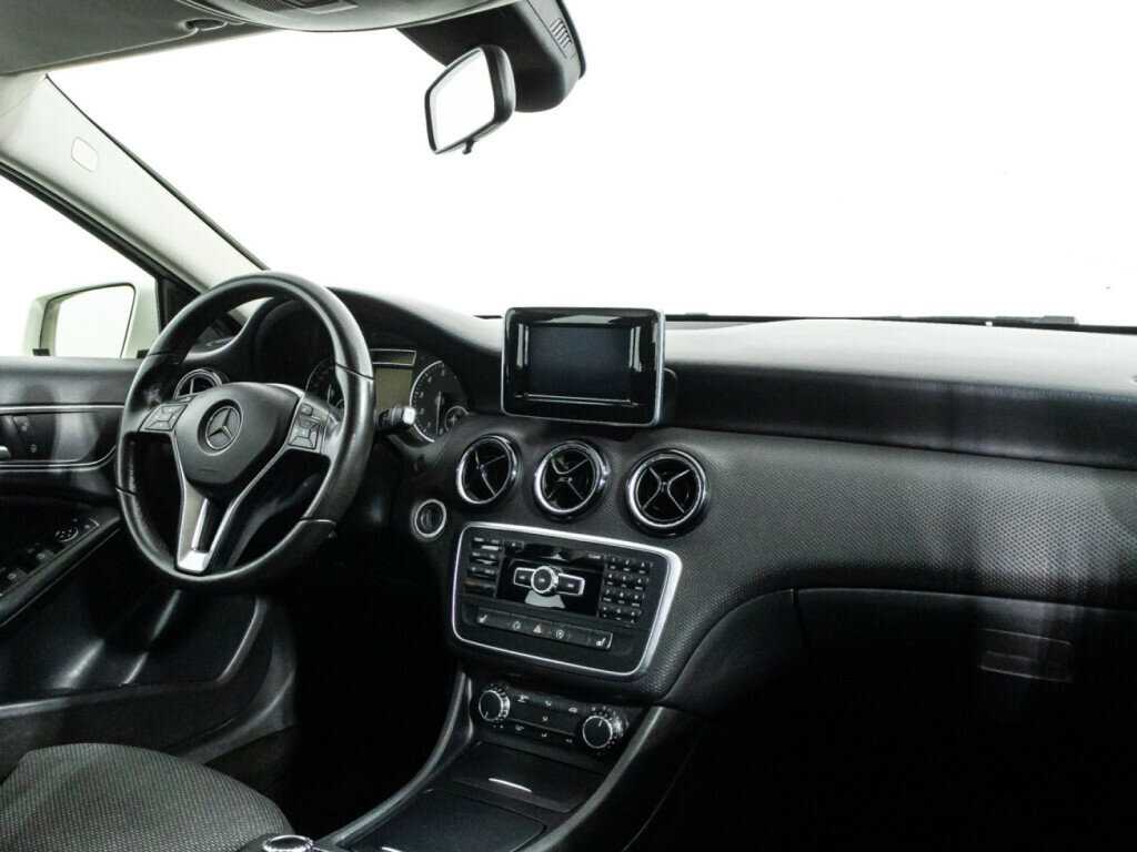 Купить Mercedes-Benz A-Класс 180, 2015, 176 482 км, фото №9