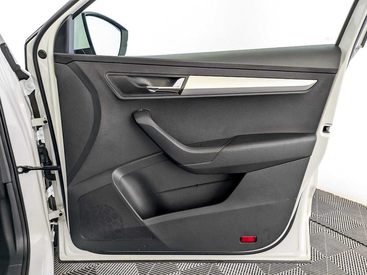 Купить Skoda Karoq, 2021, 68 924 км, фото №24