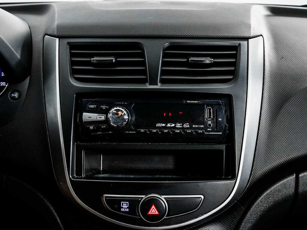 Купить Hyundai Solaris, 2016, 163 533 км, фото №11