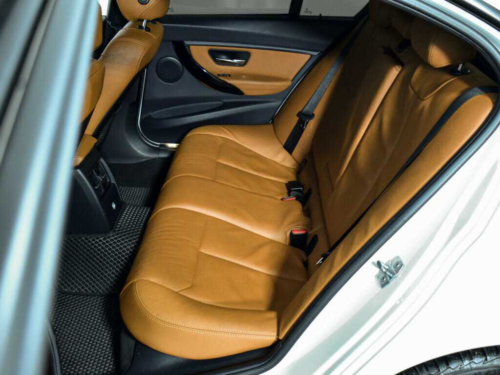 Купить BMW 3 серии 318i, 2017, 177 000 км, фото №14