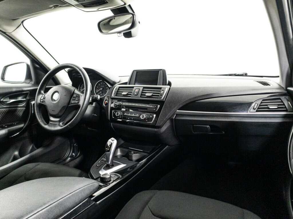 Купить BMW 1 серии 120i, 2016, 172 177 км, фото №9
