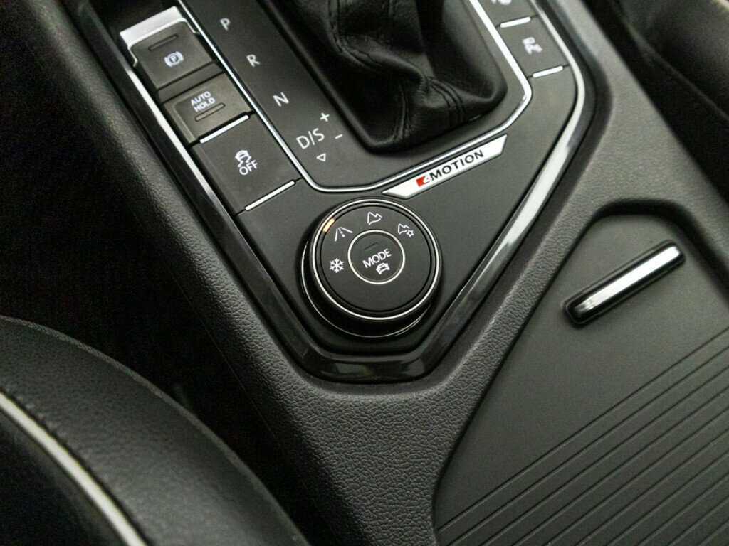 Купить Volkswagen Tiguan, 2017, 123 269 км, фото №19
