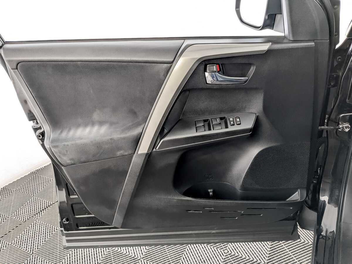 Купить Toyota RAV4, 2017, 98 540 км, фото №17