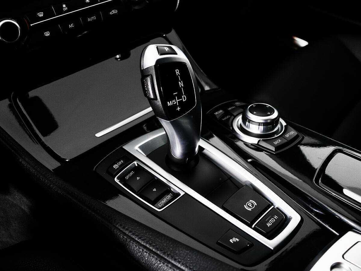 Купить BMW 5 серии 528i, 2014, 150 000 км, фото №11