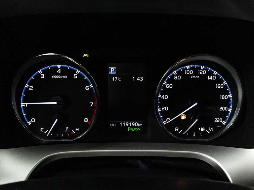 Купить Toyota RAV4, 2017, 119 187 км, фото №12