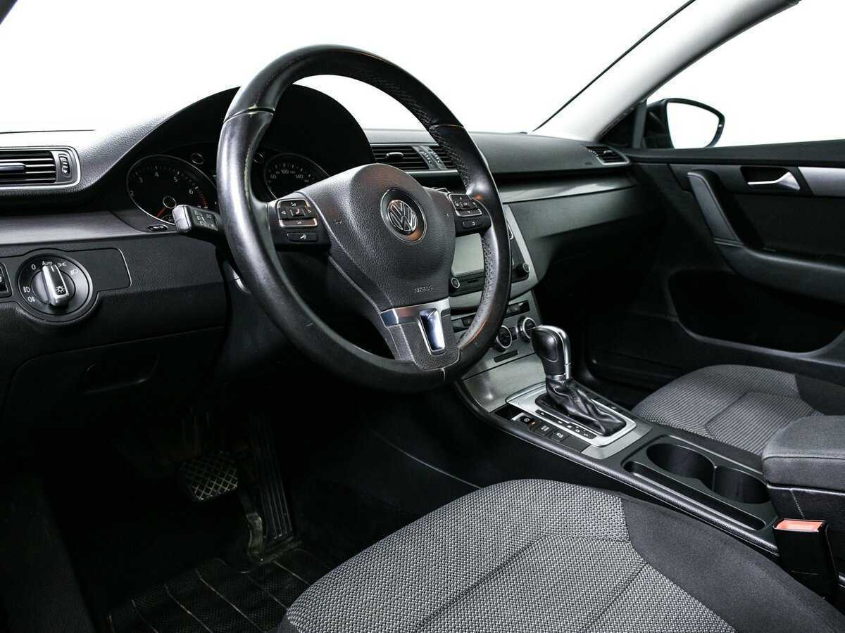 Купить Volkswagen Passat, 2013, 169 566 км, фото №13