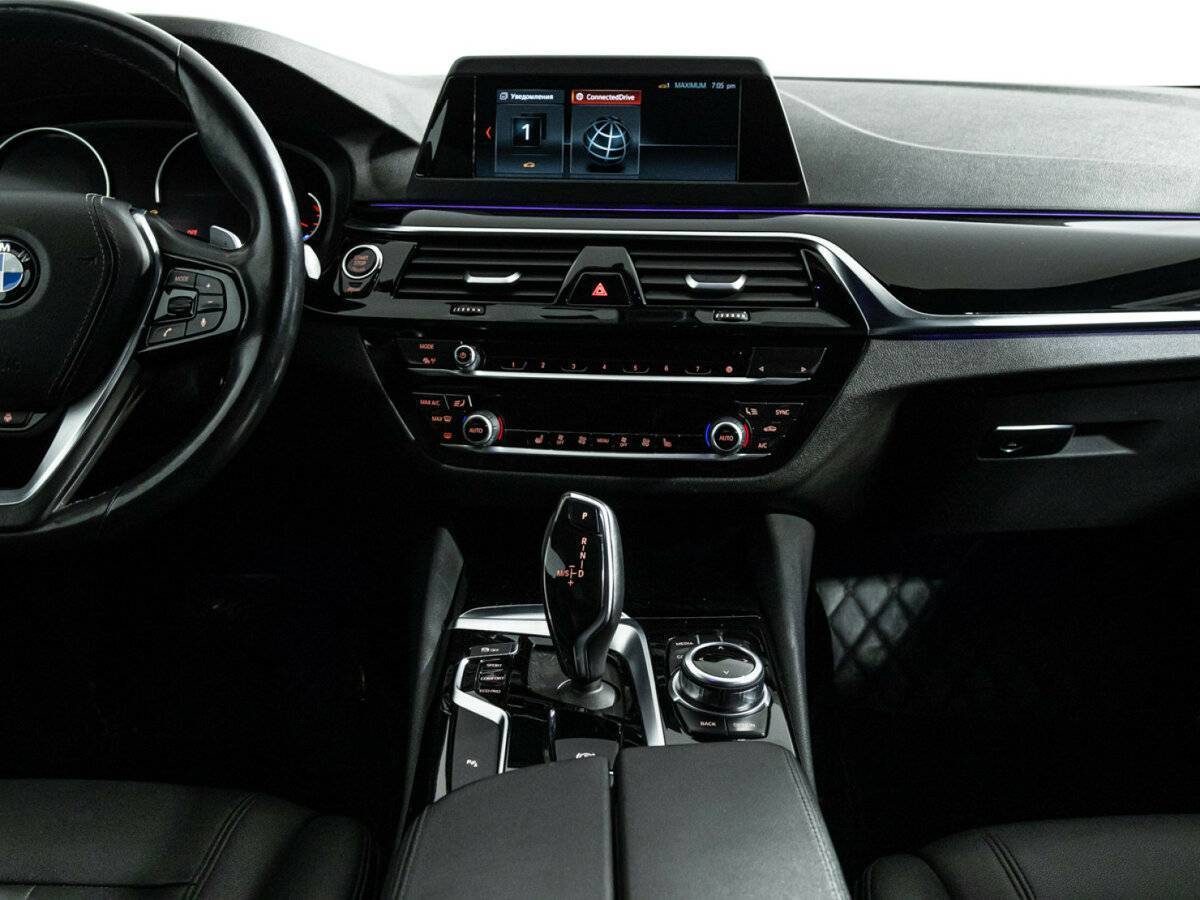 Купить BMW 5 серии 520i, 2017, 122 200 км, фото №14