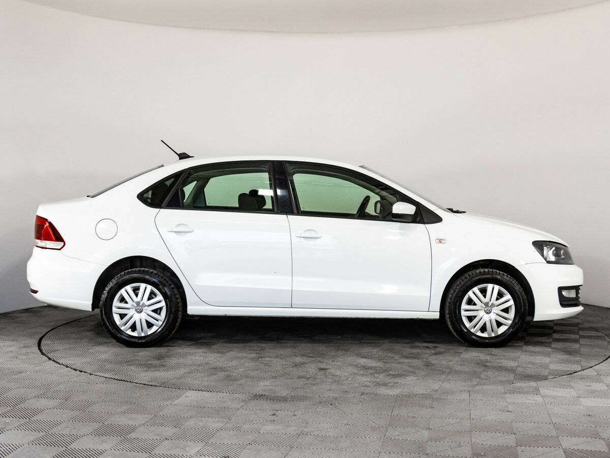 Купить Volkswagen Polo, 2017, 185 342 км, фото №4