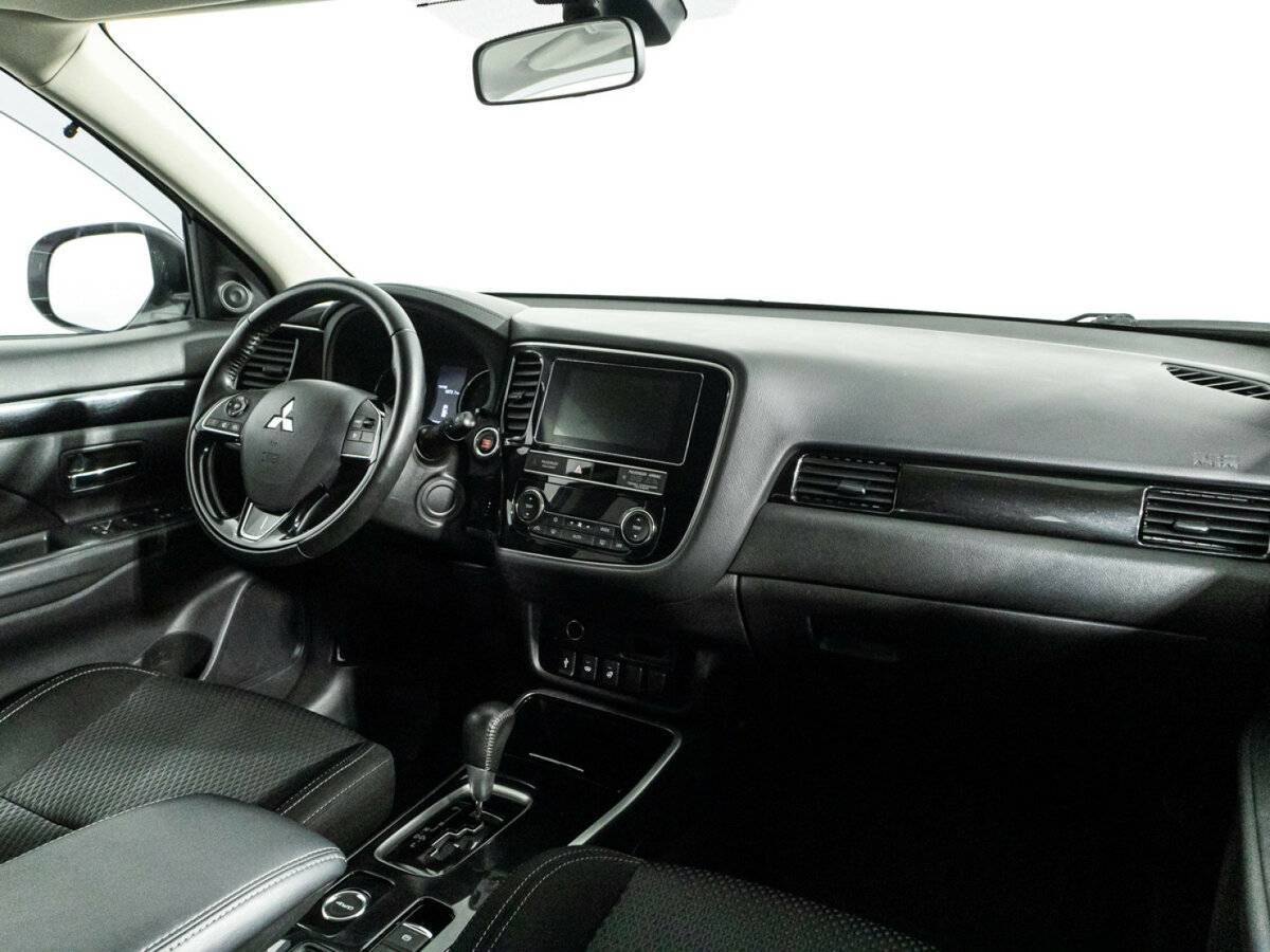 Купить Mitsubishi Outlander, 2018, 70 460 км, фото №9