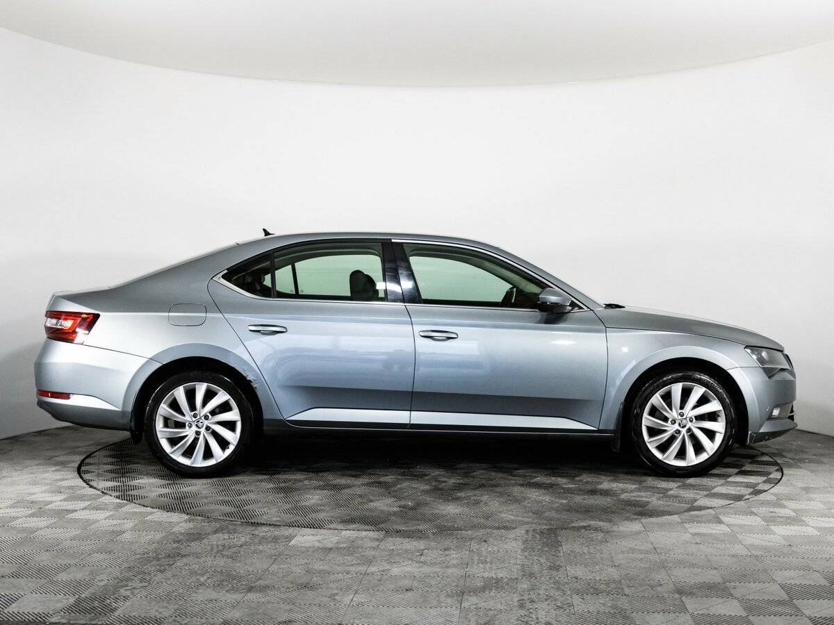 Купить Skoda Superb, 2017, 108 411 км, фото №4