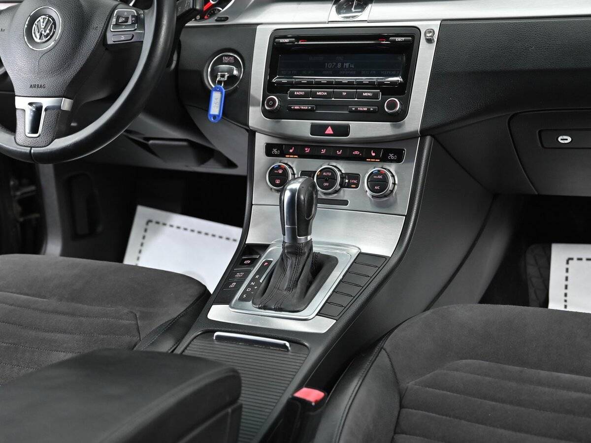 Купить Volkswagen Passat, 2012, 121 000 км, фото №11