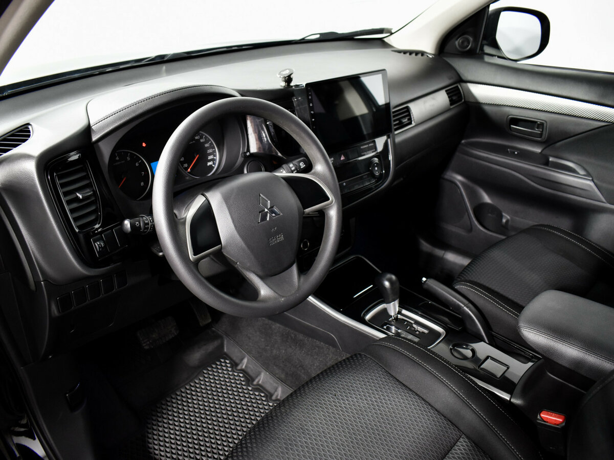 Купить Mitsubishi Outlander III Рестайлинг 2, 2018, 117 746 км, фото №7