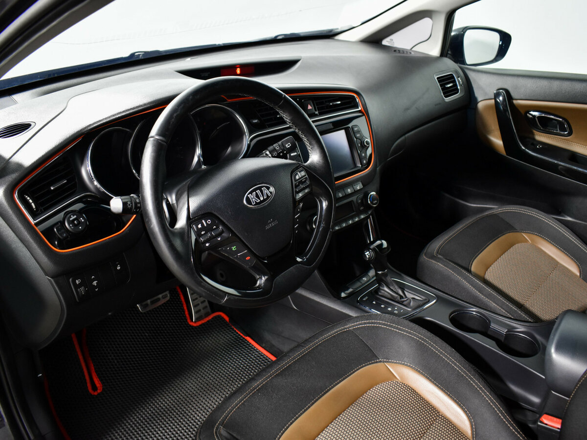 Купить Kia Ceed II Рестайлинг, 2016, 155 329 км, фото №9