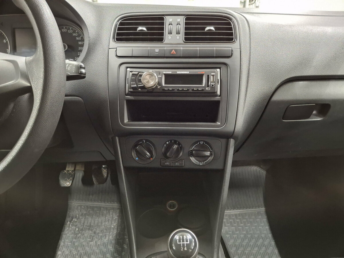 Купить Volkswagen Polo V Рестайлинг, 2017, 100 125 км, фото №15