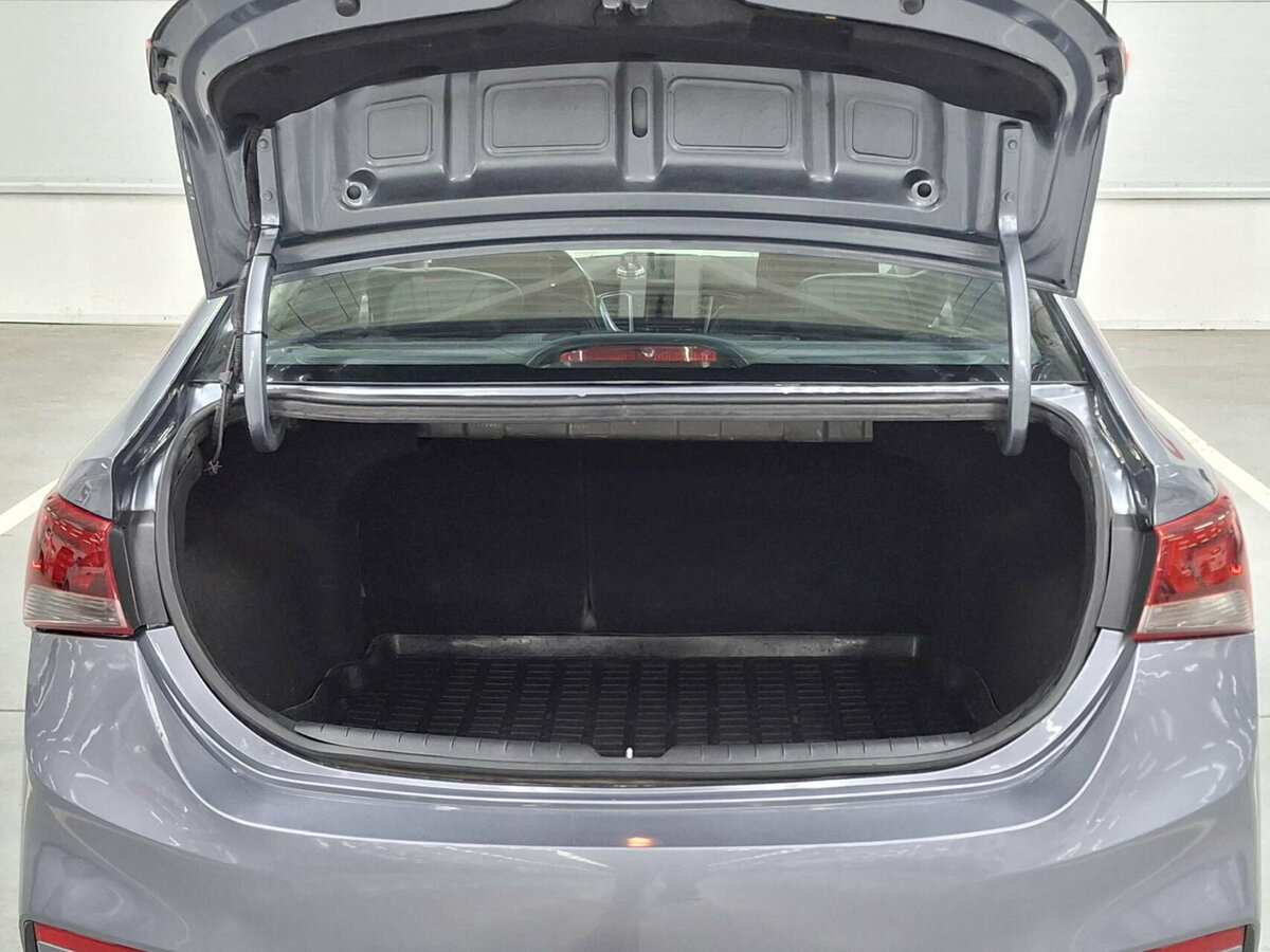 Купить Hyundai Solaris II, 2019, 249 844 км, фото №10